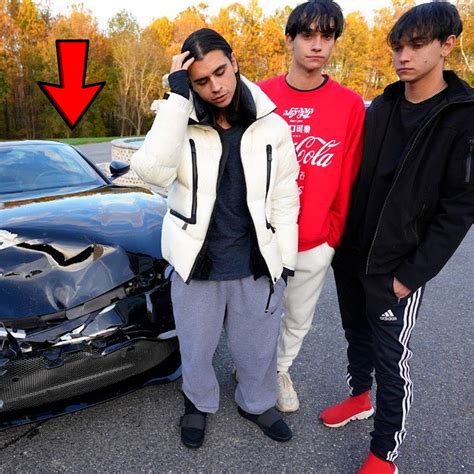 Dobre Brothers - I Got Into A Car Accident!