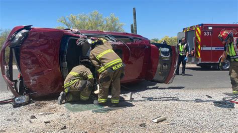 Crews on scene of serious crash in Tucson