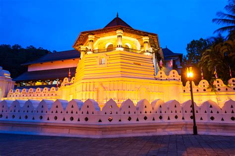 Sacred Tooth Relic Temple Stock Photo - Download Image Now - iStock