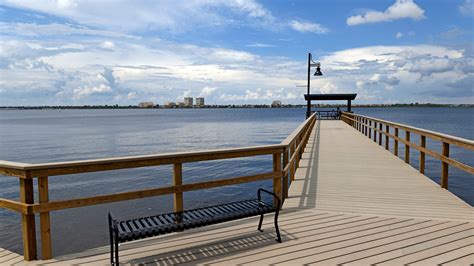 Best restaurants near Bradenton Riverwalk new boardwalk, downtown