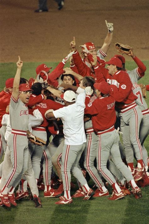 1990 Cincinnati Reds - World Series celebration Cincinnati Reds Baseball, Baseball Players, Mlb ...
