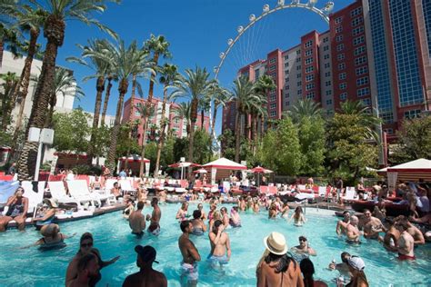 Las Vegas' 11 best hotel pools - Good Morning America