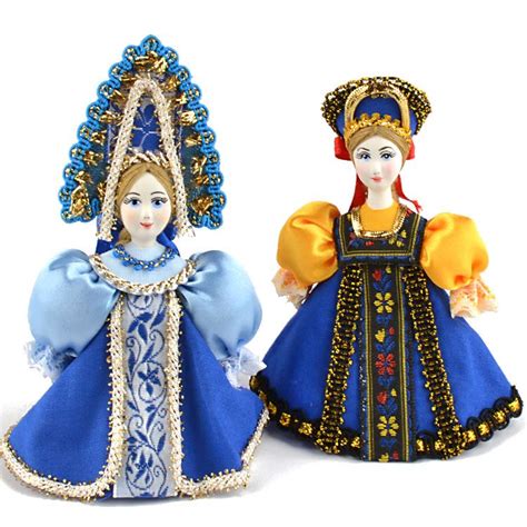 Pair of Russian Doll Ornaments | Unique christmas decorations ...