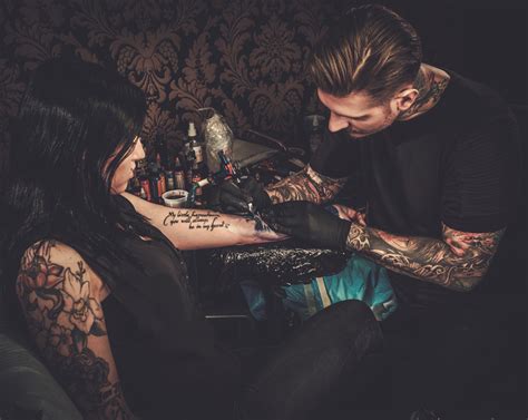 How to Find a Tattoo Artist that Fits Your Style | Tattooaholic.com