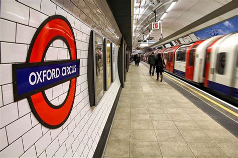 London Underground Etiquette and Tips