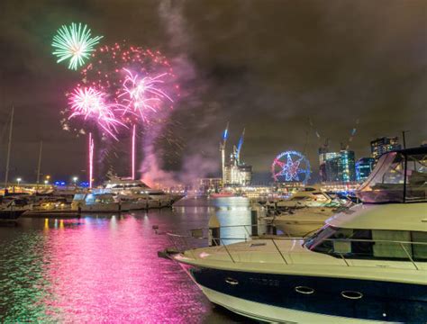 30+ Fireworks Downtown Melbourne Australia Stock Photos, Pictures ...