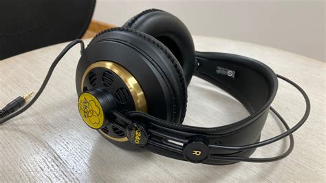 Tutustu 32+ imagen akg k240 studio frequency response - abzlocal fi