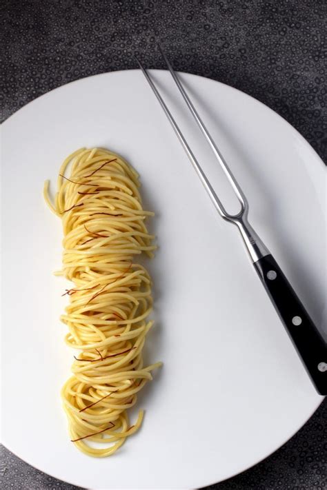 How To Twist Spaghetti into a Caterpillar | Food plating techniques ...