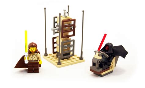 Lightsaber Duel - LEGO set #7101-1 (Building Sets > Star Wars > Episode I)