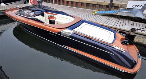 SOLD 2002 Riva Aquariva 33 - Boats.co.uk