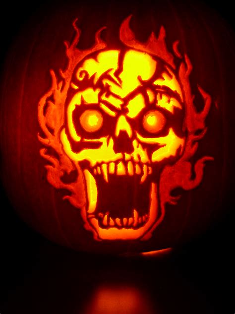 2010-Fiery Skull | Pumpkin carved for Halloween. An old desi… | Flickr