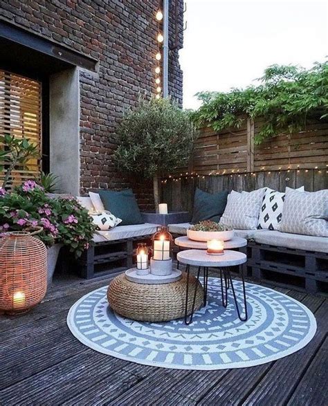 Comfy Outdoor Living Spaces Design Ideas On A Budget 05 | Backyard ...