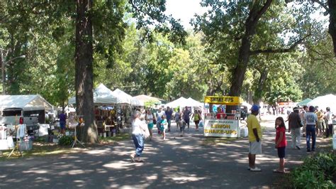 kankakeecountynews: 2010 Momence Gladiolus Festival