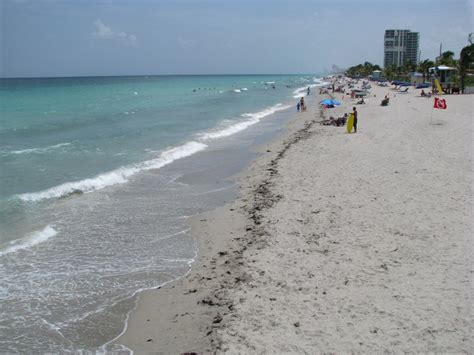 Dania Pier Beach, Dania, Florida | Best public beaches near Hollywood