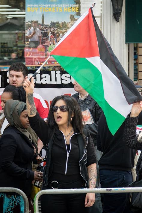 Protest Near the Israeli Embassy London in Support of Palestine ...