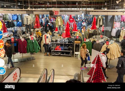 Shoppers in Old Navy in the Herald Square shopping district in New York ...