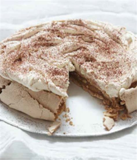 Recipe: Nigella Lawson's cappuccino pavlova | Style at Home