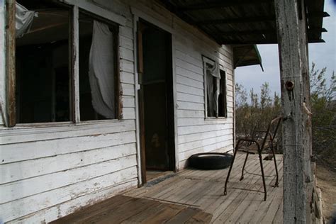 Front Porch | The front porch of a deserted house in the Moj… | Flickr