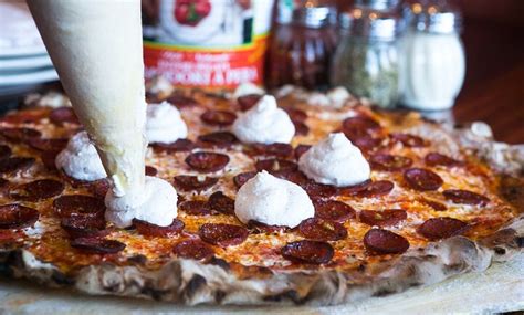 Chicago Pizza Tour - Chicago Pizza Tour | Groupon