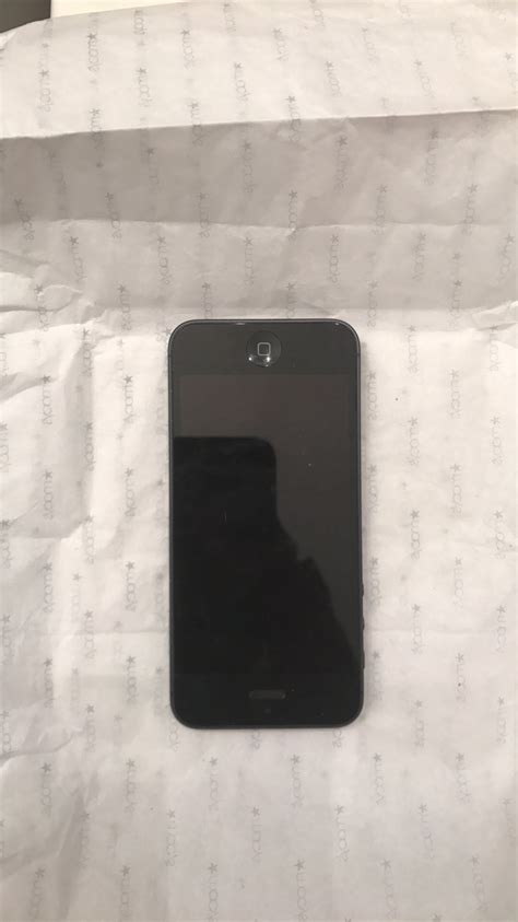 Pristine Condition UNLOCKED Black Apple iPhone 5 16GB