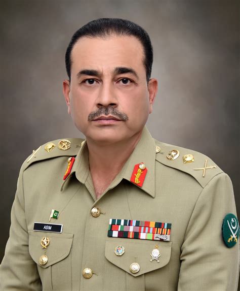 Pak Army chief travels to Saudi Arabia on his maiden visit abroad ...