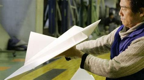 Japanese "Origami Airplane" Enthusiast Breaks World Record for Longest ...