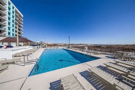 Beach Getaways: Island Winds East Unit 407 in Gulf Shores – Beach Getaways