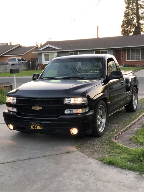 Finally got the HD hood to complete the HD front end conversion on my 01 Silverado, and some new ...