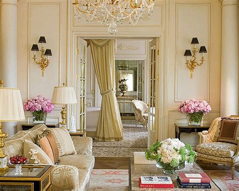 Paris Themed Living Room Decor Ideas | Roy Home Design