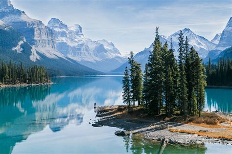 Canoeing Maligne Lake, Jasper National Park - Born to Adventure ...