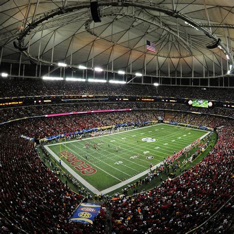 Roofs: Nfl Stadiums With Retractable Roofs