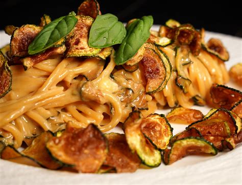 Spaghetti Alla Nerano Recipe: Cheesy Pasta with Zucchini