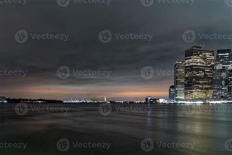 new york night view from brooklyn 18761461 Stock Photo at Vecteezy