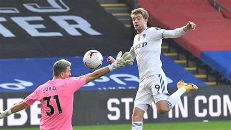 Crystal Palace v Leeds: Patrick Bamford goal ruled out for pointing - Eurosport