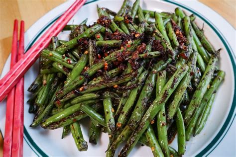 Easy Chinese-style Stir-fried Green Beans - Cook with Kerry