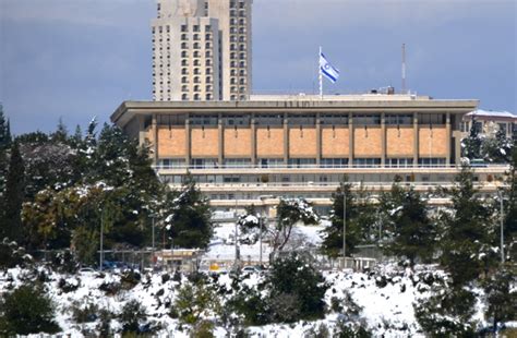 Snow, Snow and more Snow in Jerusalem – The Real Jerusalem Streets