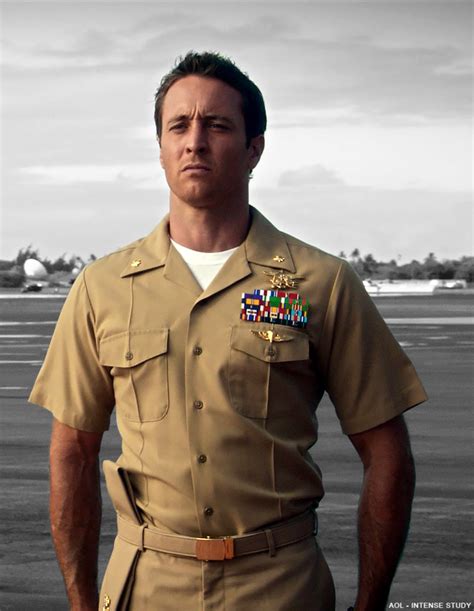 Steve McGarrett – An Officer and a Gentleman ……. | Alex O´Loughlin ~ An ...