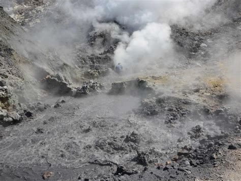 A string of volcanic tremors raises fears of mass evacuations in Italy ...