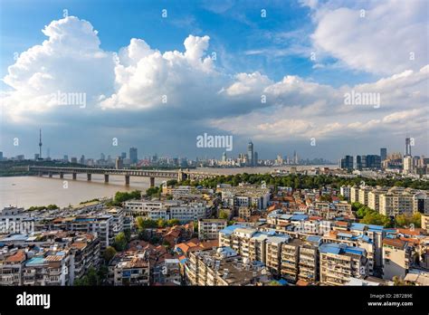 Wuhan china skyline hi-res stock photography and images - Alamy