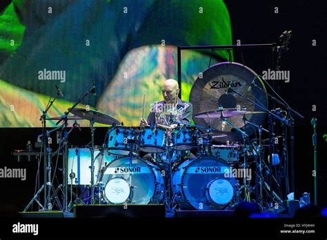 Madison, Wisconsin, USA. 28th Mar, 2017. Drummer STEVE SMITH of Journey at Alliant Energy Center ...