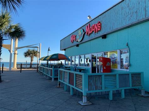 8 Dog-Friendly Restaurants in Myrtle Beach You Need to Visit