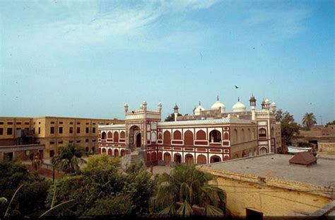 Shahi Masjid Chiniot Conservation | general view to Shahi Masjid ...