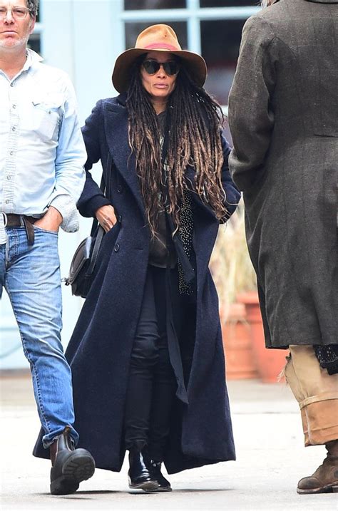 Zoe Kravitz | Boho style outfits winter, Cool outfits, Outfits with hats