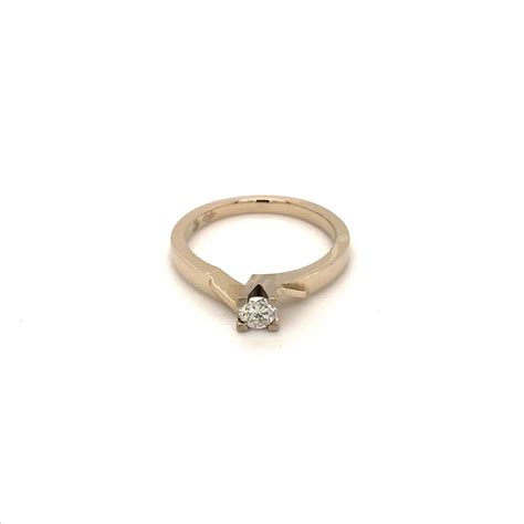 Round Cut Solitaire Ring - CMR Diamonds