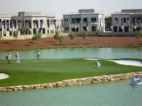 8 Best Golf Courses in Dubai For the Perfect Hole-in-One!