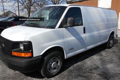 2003 Chevrolet Express Cargo - Information and photos - MOMENTcar