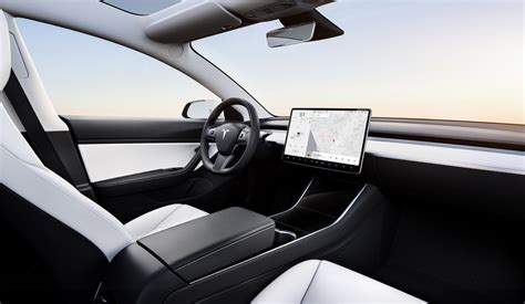 Elon Musk Stays True to His Word: Tesla Raises Full Self-Driving Price to $8,000 | The Motley Fool