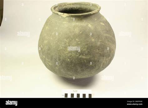 Late carolingian ball pot hi-res stock photography and images - Alamy