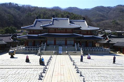 Yongin MBC Dramia Tour plus Korean Folk Village from Seoul 2024