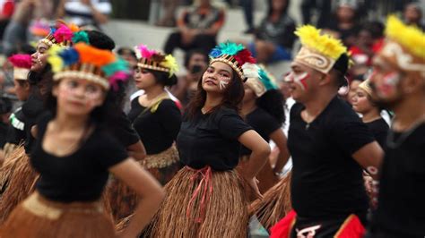 [Lengkap] Tari Yospan Papua: Asal, Sejarah, Gerak, Makna + Video